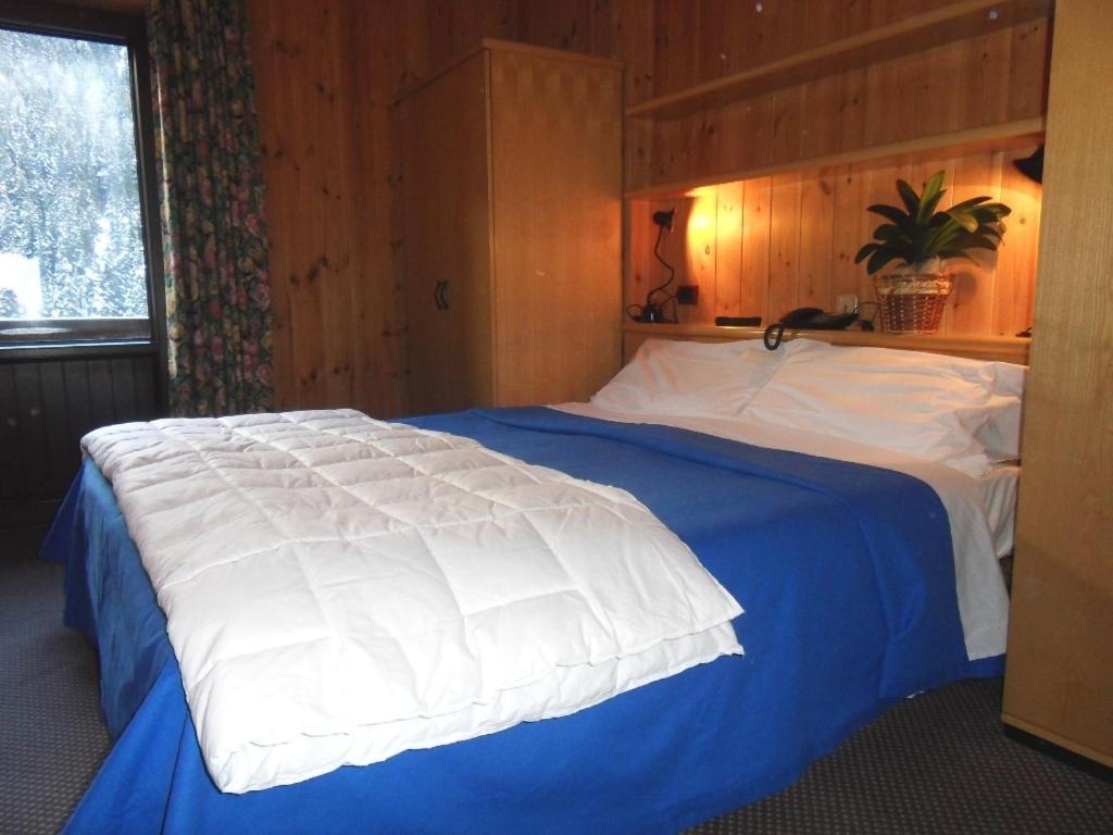 Hotel Santa Caterina Santa Caterina Valfurva Room photo
